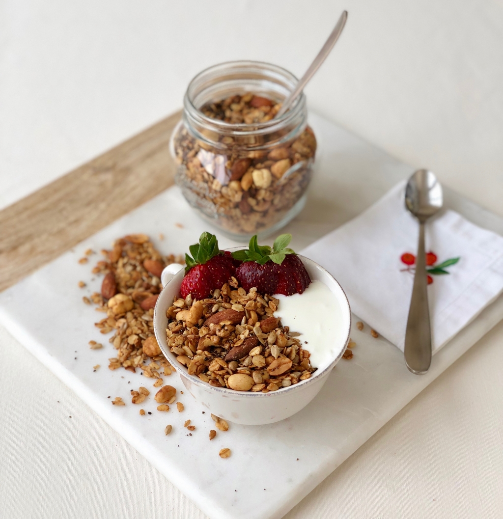 Ballı Kuruyemişli Granola